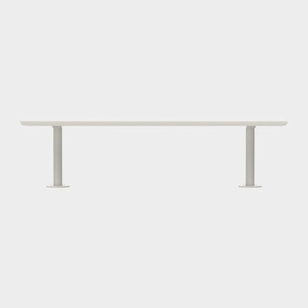 Ben metalen frame zit
